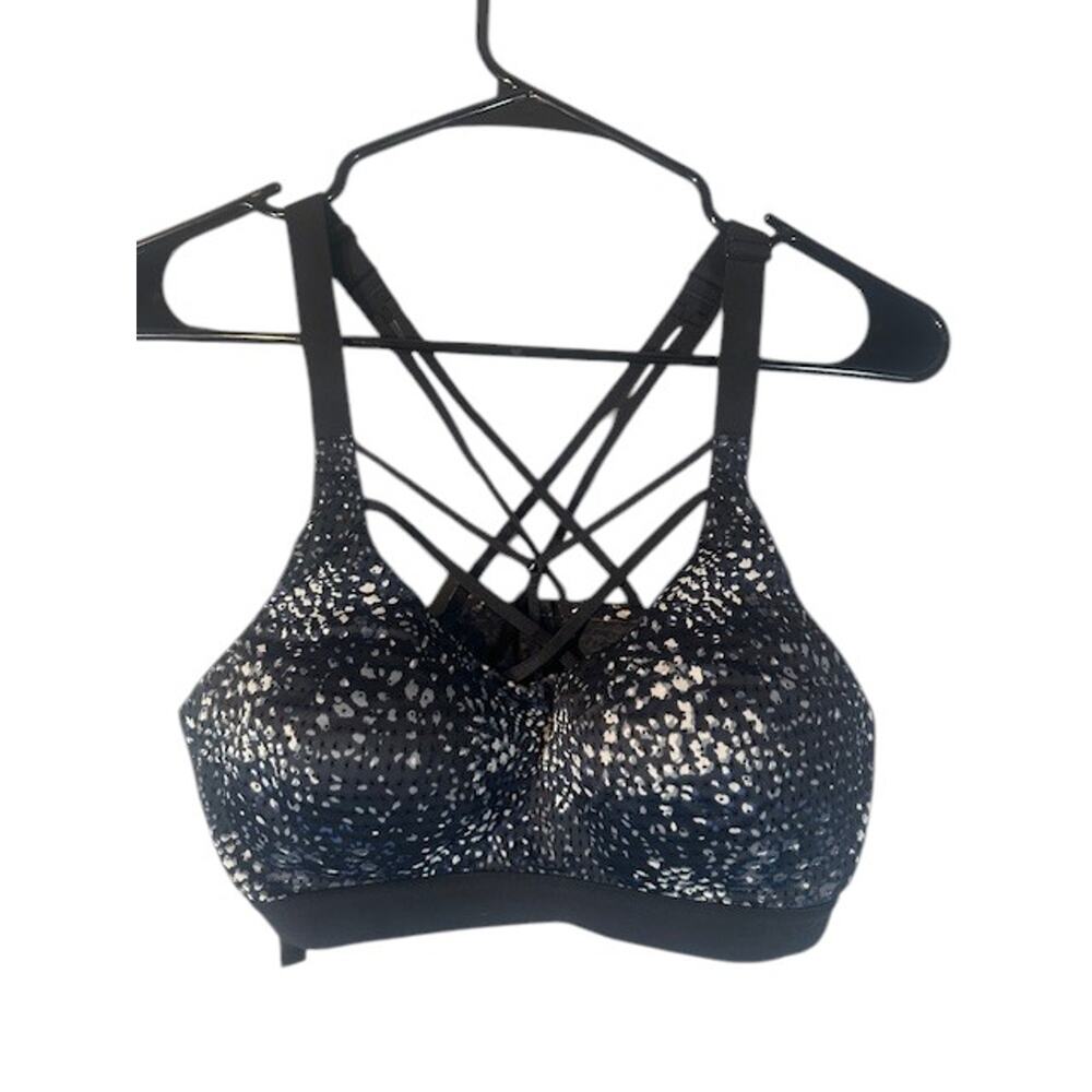 Victoria’s Secret Women’s Black Lightweight Padded Crisscross Sports Bra Sz 36B